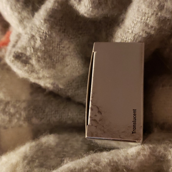 Bye bye pores flawless finish. - Picture 5 of 5